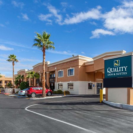 Quality Inn & Suites Near Downtown Меса Екстериор снимка