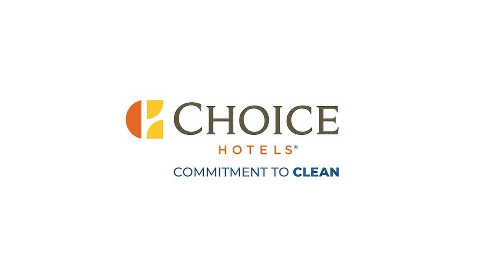 Quality Inn & Suites Near Downtown Меса Екстериор снимка